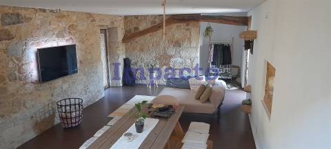 Moradia T3 restaurada Vale de Cambra