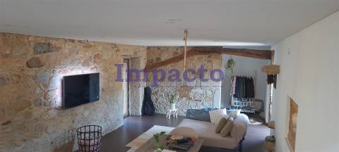 Moradia T3 restaurada Vale de Cambra