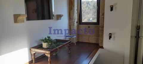 Moradia T3 restaurada Vale de Cambra