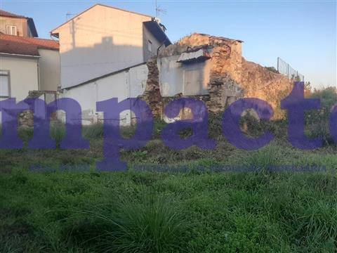 Terreno na Vila de Cucujães, Oliveira de Azeméis