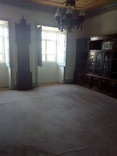 Moradia T5 antiga Santa Maria da Feira