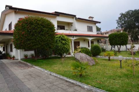 Moradia Isolada T8 Vila Nova de Gaia