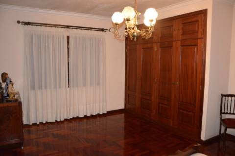 Moradia Isolada T8 Vila Nova de Gaia