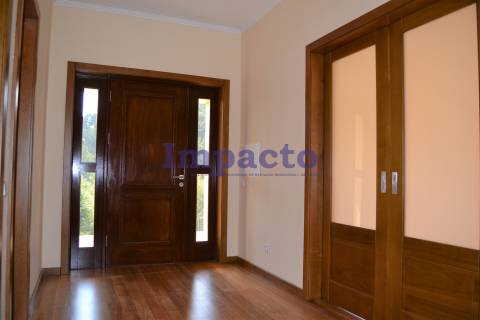 Quinta com moradia T6 em Fajões, Oliveira de Azeméis