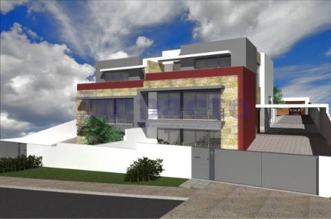 Lote de Terreno na Azenha em Arrifana, Santa Maria da Feira.