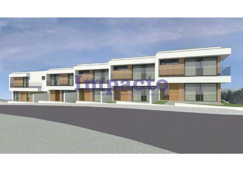 Moradia em banda T3 em Oliveira de Azeméis em fase final de construção