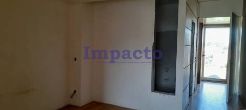 Moradia independente de tipologia T3 em Argoncilhe, Santa Maria da Feira