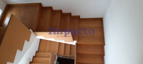 Moradia independente de tipologia T3 em Argoncilhe, Santa Maria da Feira