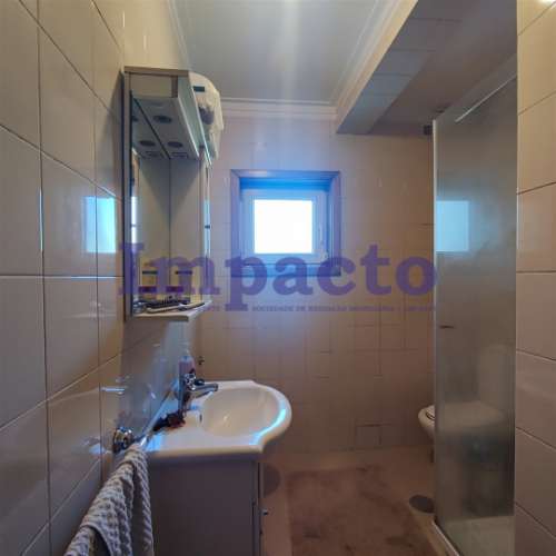 Comprar Moradia isolada T3+1 em São João da Madeira