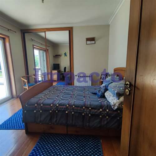 Comprar Moradia isolada T3+1 em São João da Madeira