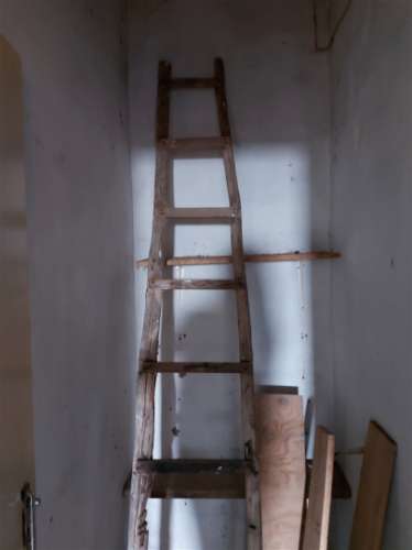 Venda Judicial de Moradia para remodelar em Vila Chã, Ventosa