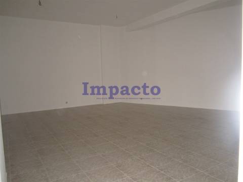 Loja em São João da Madeira