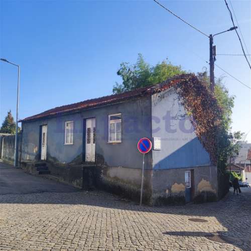 Moradia Devoluta T5, Aveiro, São João da Madeira