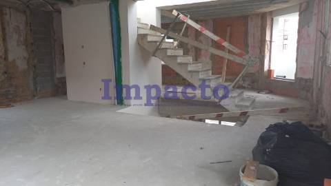 Moradia em Banda T2+1 em São João da Madeira