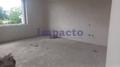 Moradia em Banda T2+1 em São João da Madeira