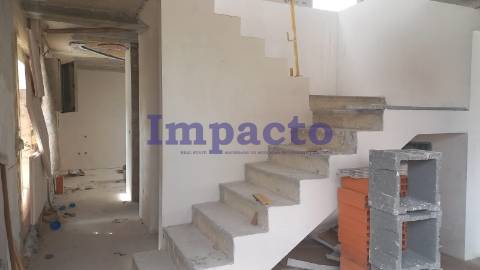 Moradia em Banda T2+1 em São João da Madeira