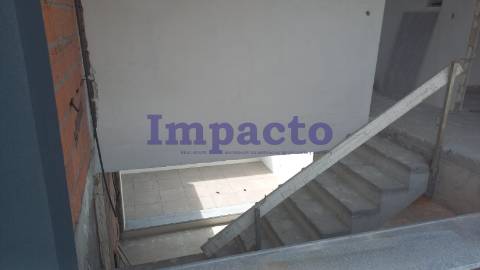 Moradia em Banda T2+1 em São João da Madeira