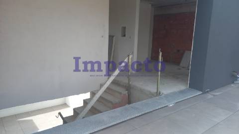 Moradia em Banda T2+1 em São João da Madeira