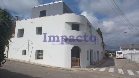 Moradia em Banda T2+1 em São João da Madeira