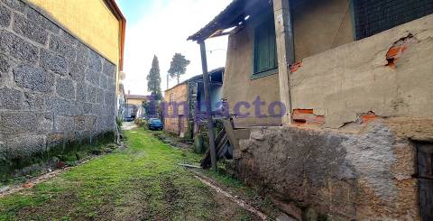 Venda Judicial de moradia em ruínas localizada em Pindelo