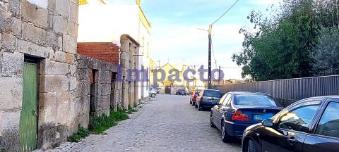 Venda Judicial de moradia em ruínas localizada em Pindelo