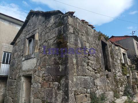 Moradia para Restaurar T1, Vale de Cambra