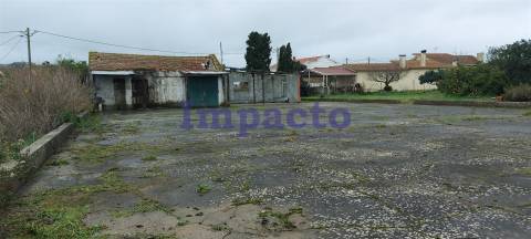 Terreno rústico com viabilidade de construção