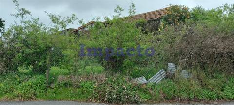 Terreno rústico com viabilidade de construção