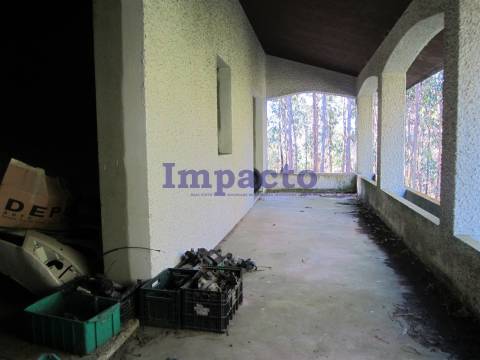 Pavilhão Industrial em Nogueira do Cravo, Oliveira de Azeméis.