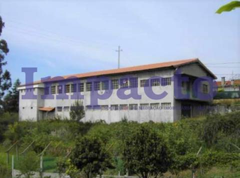 Pavilhão Industrial em Nogueira do Cravo, Oliveira de Azeméis.