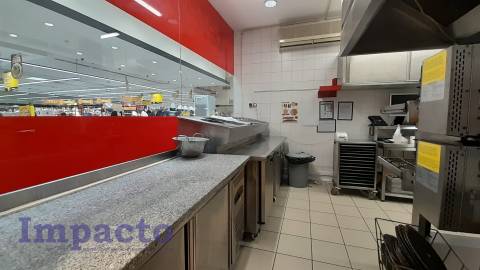 Trespasse de negócio em pleno funcionamento em Canedo