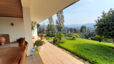 Moradia T4 independente em Ossela, Oliveira de Azeméis