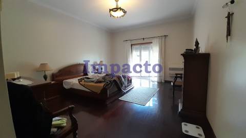 Moradia T4 independente em Ossela, Oliveira de Azeméis