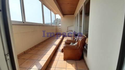 Moradia T4 independente em Ossela, Oliveira de Azeméis