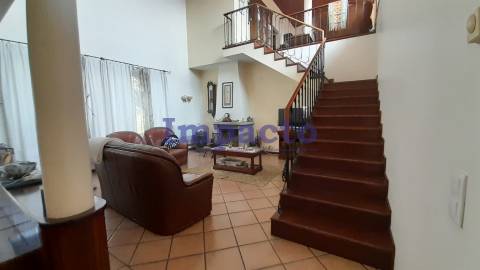 Moradia T4 independente em Ossela, Oliveira de Azeméis