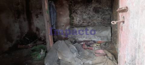 Moradia T2 para restaurar em Ul Oliveira de Azeméis