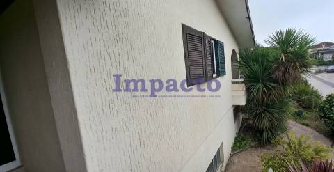 Moradia T3 isolada em Fajões,Oliveira de Azeméis