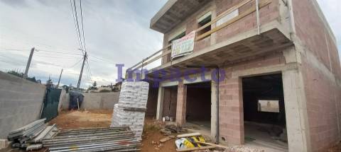 Moradia Isolada T3 em construção, São Roque