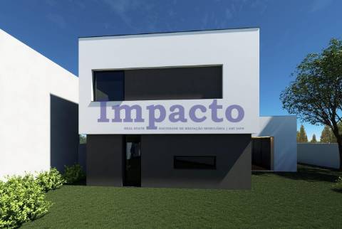 Moradia Isolada T3 em construção, São Roque