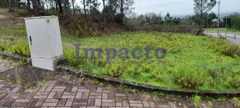 Loteamento para construção em Alviães, Palmaz.