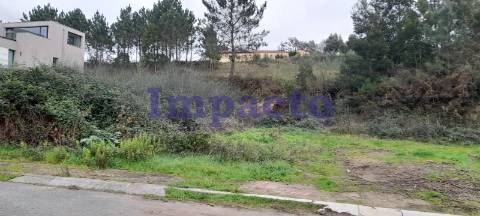 Loteamento para construção em Alviães, Palmaz.