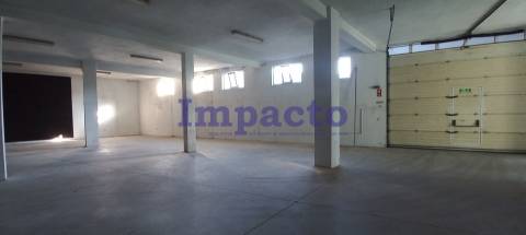 Armazém em São João da Madeira