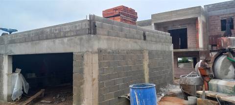 Moradia T3 em Construção em Nogueira do Cravo, Oliveira de Azeméis