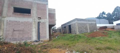 Moradia T3 em Construção em Nogueira do Cravo, Oliveira de Azeméis