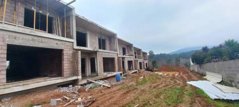 Moradia T3 em Construção em Nogueira do Cravo, Oliveira de Azeméis
