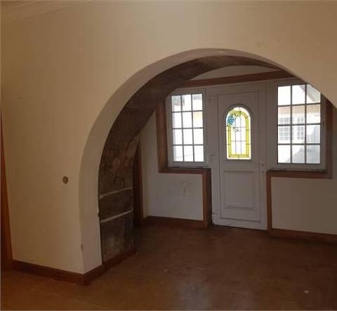 Moradia T5 restaurada em Ovar.