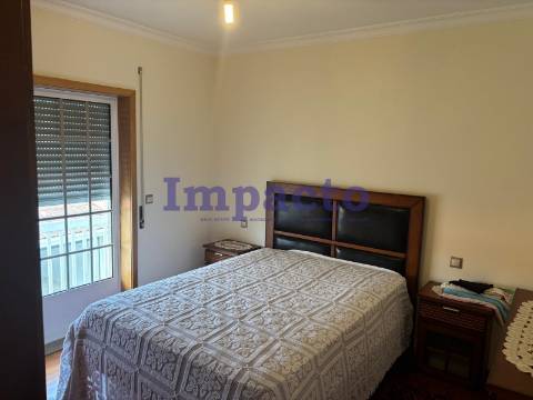 Moradia Isolada T6 em Santa Maria da Feira.