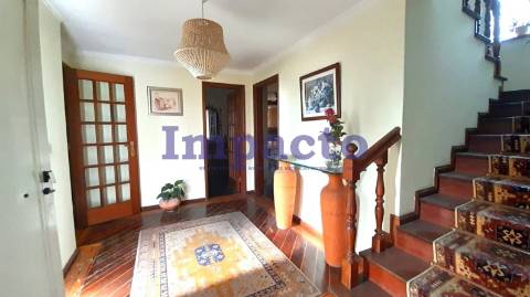 Excelente moradia T4 isolada em Macieira de Sarnes