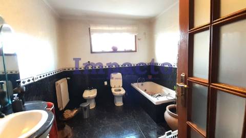 Excelente moradia T4 isolada em Macieira de Sarnes