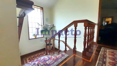 Excelente moradia T4 isolada em Macieira de Sarnes